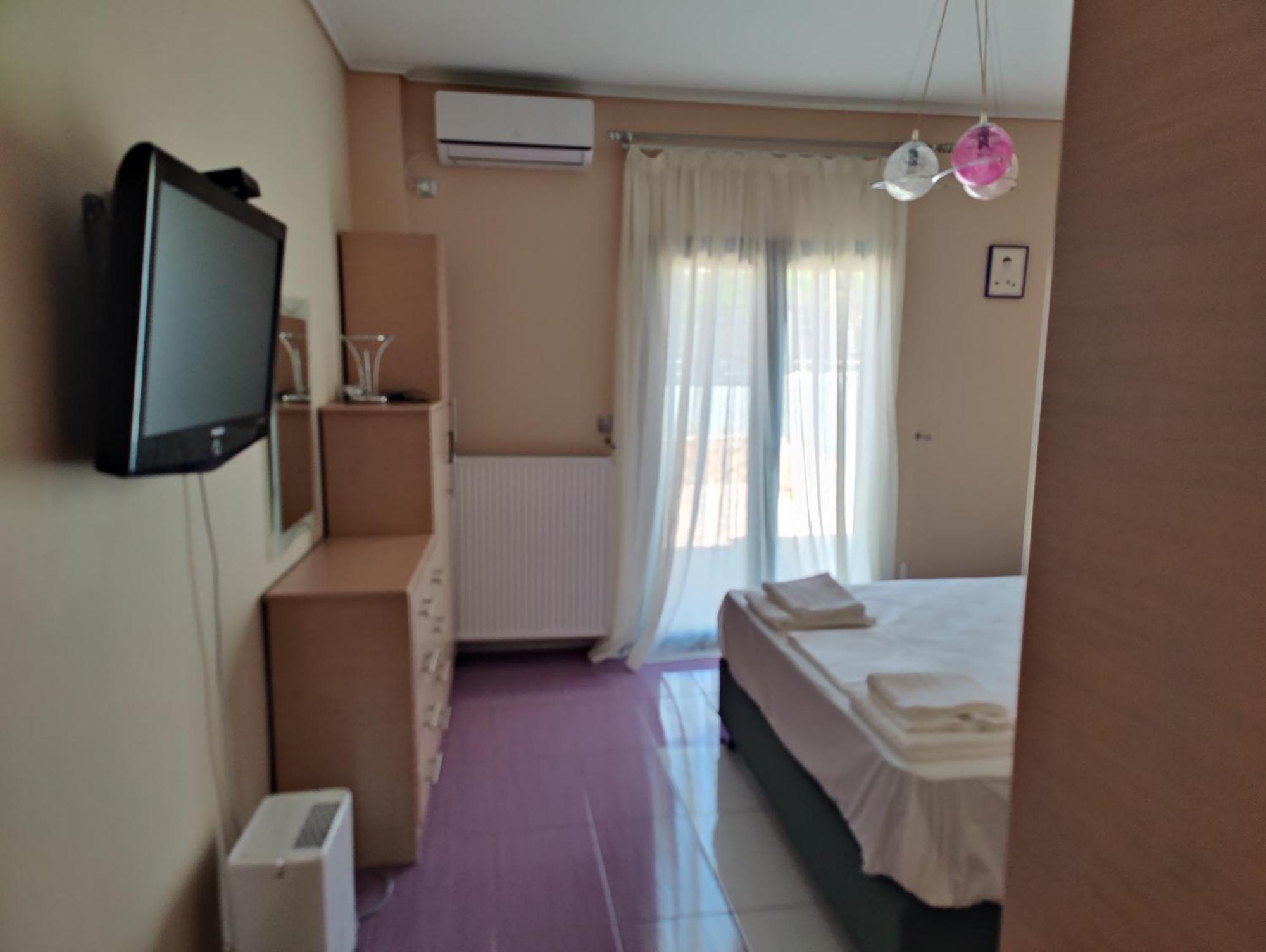 John'S Modern Apartments Artemida Dış mekan fotoğraf